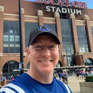 Meet your Posher, Adam